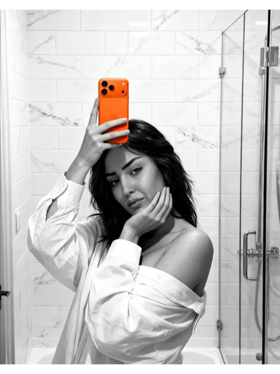 Beyaz tenli seksi VİP escort Ukrayna Afina fotoğraf 1